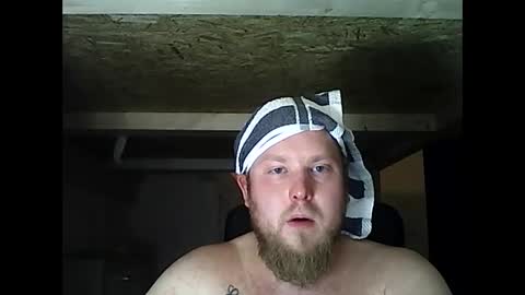 Snapshot of thenewdude1992 chatting on March 1, 2025, 1:11 am thenewdude1992 online show from March 1, 2025, 1:11 am