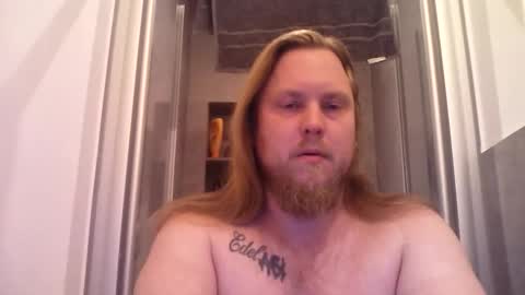 thenewdude1992 online show from November 3, 2025, 7:26 pm