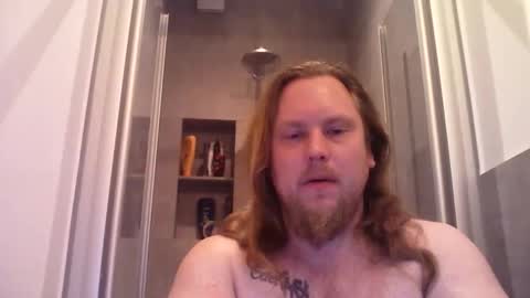 thenewdude1992 online show from December 19, 2025, 7:32 pm