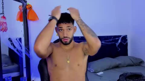 Theo Sky online show from October 18, 2025, 3:46 pm