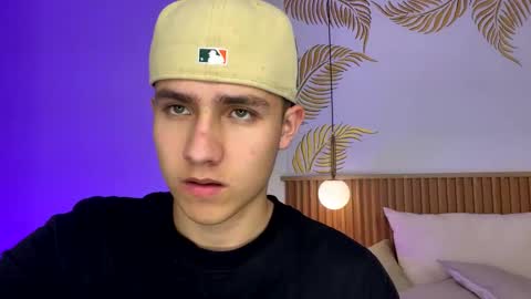 Snapshot of theohawke_ chatting on December 28, 2024, 4:30 pm THEO- MATEO online show from December 28, 2024, 4:30 pm