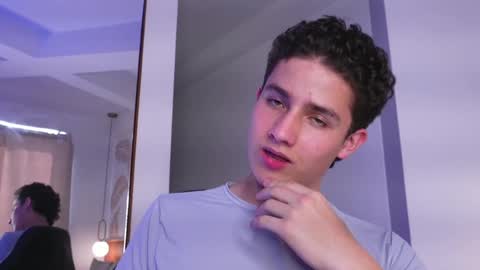 Snapshot of theohawke_ chatting on January 22, 2025, 7:56 pm THEO- MATEO online show from January 22, 2025, 7:56 pm