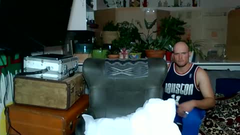 Snapshot of theoutfitter chatting on February 15, 2025, 4:14 am MISTERPOWERS online show from February 15, 2025, 4:14 am