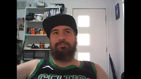 Snapshot of theozbeardguy chatting on January 19, 2025, 2:15 am aussiebeard online show from January 19, 2025, 2:15 am