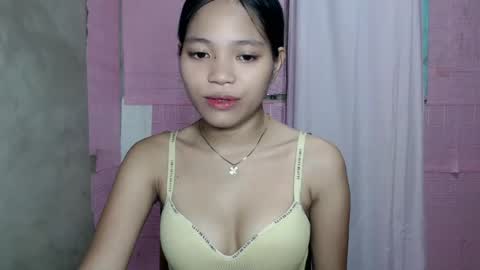Snapshot of thepowergirll chatting on June 23, 2026, 5:49 am fin online show from June 23, 2026, 5:49 am