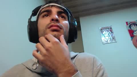 Snapshot of therazhanen chatting on November 10, 2025, 5:28 am Santiago Enrique online show from November 10, 2025, 5:28 am