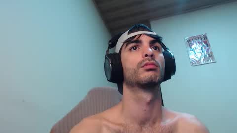 Snapshot of therazhanen chatting on November 12, 2025, 4:46 am Santiago Enrique online show from November 12, 2025, 4:46 am