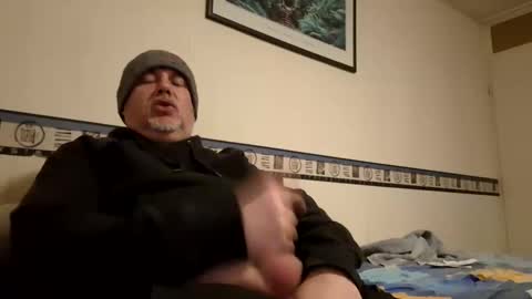 therealholland1979 online show from February 9, 2025, 6:37 pm