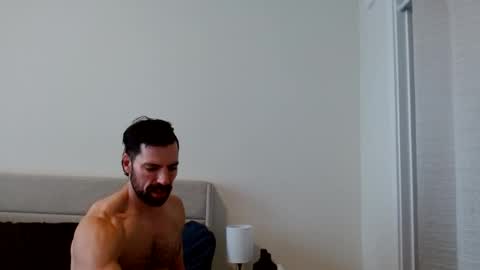 Yoshi online show from October 10, 2025, 6:40 pm