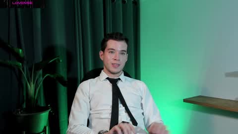 Snapshot of therealmartincox chatting on December 24, 2024, 3:49 am 4th online show from December 24, 2024, 3:49 am
