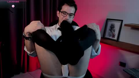 Snapshot of therealmartincox chatting on February 14, 2025, 1:34 am 4th online show from February 14, 2025, 1:34 am