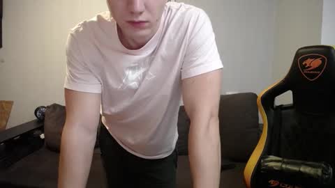 Nick   online show from December 14, 2025, 9:19 pm