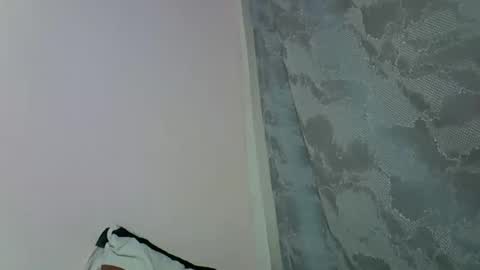 Snapshot of therry_heart chatting on February 18, 2026, 8:54 am hearty online show from February 18, 2026, 8:54 am