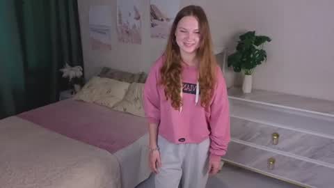 Selena online show from June 29, 2026, 3:02 am