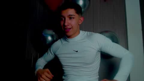 thesaint_xxx online show from October 3, 2025, 2:08 am