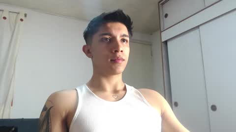 Snapshot of thesaint_xxx chatting on March 6, 2026, 10:28 pm thesaint_xxx online show from March 6, 2026, 10:28 pm