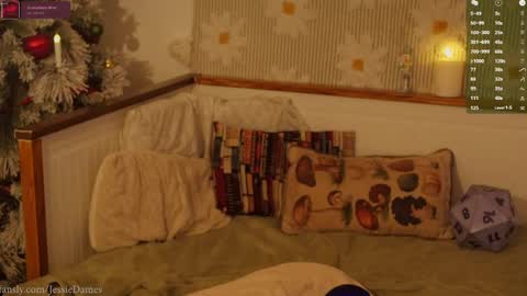 Snapshot of thesesualdame chatting on December 12, 2024, 4:21 pm Jessie Dames online show from December 12, 2024, 4:21 pm