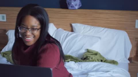 Snapshot of thesesualdame chatting on February 25, 2025, 12:03 pm Jessie Dames online show from February 25, 2025, 12:03 pm