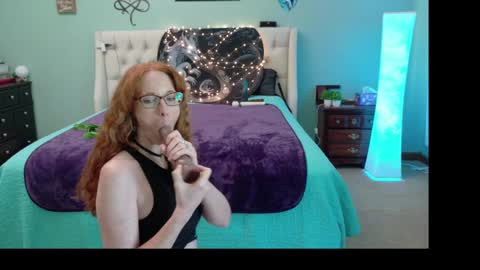 Snapshot of thesexualdragon chatting on September 19, 2025, 4:18 pm TheSexualDragon online show from September 19, 2025, 4:18 pm