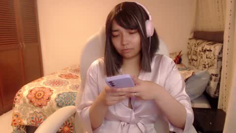 Snapshot of thetalkingbutt chatting on January 5, 2025, 11:55 pm Mai online show from January 5, 2025, 11:55 pm