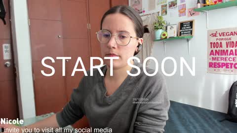 Snapshot of thetropicalseduction chatting on December 20, 2024, 7:39 pm Nicole online show from December 20, 2024, 7:39 pm