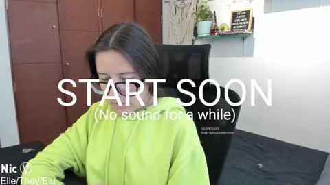 Snapshot of thetropicalseduction chatting on September 10, 2025, 12:05 pm Nicole online show from September 10, 2025, 12:05 pm