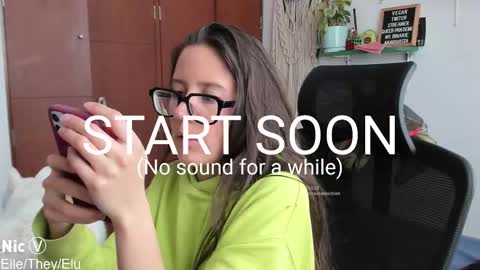 Snapshot of thetropicalseduction chatting on October 21, 2025, 2:51 pm Nicole online show from October 21, 2025, 2:51 pm