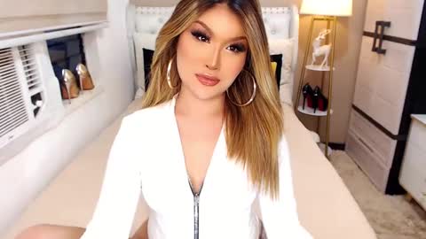 Snapshot of theunmarriedwife chatting on December 7, 2024, 12:30 am ValerieAnderson online show from December 7, 2024, 12:30 am