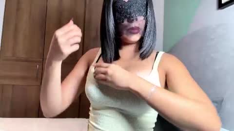 thevalentinanoir online show from July 15, 2026, 2:06 am