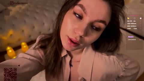 Snapshot of thewetmuse chatting on November 9, 2025, 1:31 pm Grace Next broadcast - online show from November 9, 2025, 1:31 pm