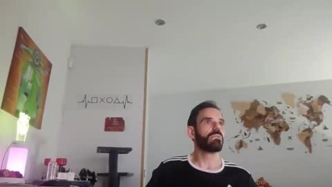 thewitcher69_ online show from June 3, 2026, 5:51 pm