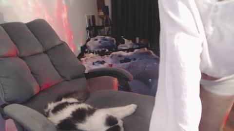 theysaidimcute online show from March 19, 2026, 8:46 pm