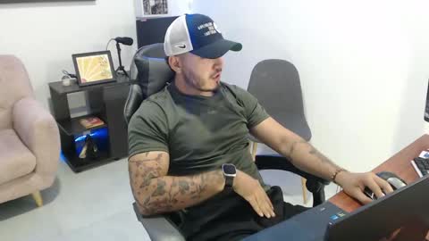 thiago_420 online show from May 27, 2026, 8:17 pm