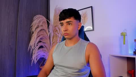 Thiago  online show from May 22, 2026, 1:13 am