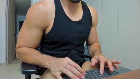 Snapshot of thiago_driussi chatting on February 1, 2025, 11:48 pm thiago_driussi online show from February 1, 2025, 11:48 pm