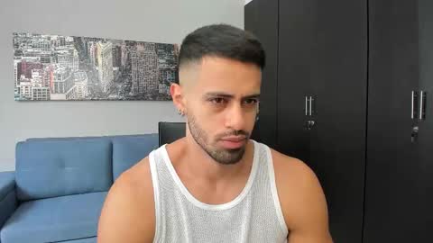 thiago_driussi online show from October 11, 2025, 12:47 pm