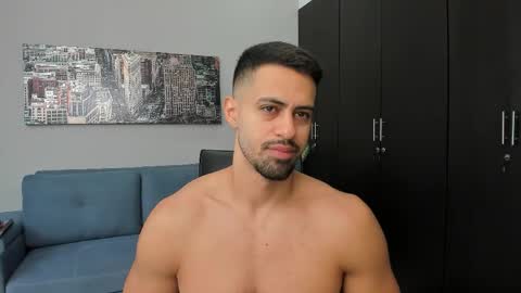 thiago_driussi online show from October 15, 2025, 12:49 pm