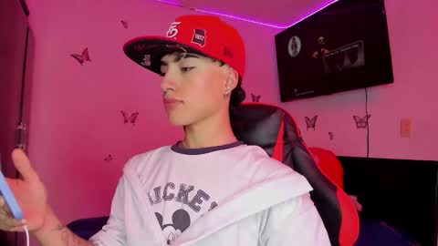 Snapshot of thiago_dv chatting on November 13, 2025, 11:42 am Thiago online show from November 13, 2025, 11:42 am