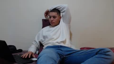 Snapshot of thiago_hot_boy chatting on December 15, 2024, 10:28 am Thiago independent model online show from December 15, 2024, 10:28 am