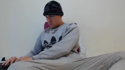 Snapshot of thiago_hot_boy chatting on January 4, 2025, 6:30 am Thiago independent model online show from January 4, 2025, 6:30 am