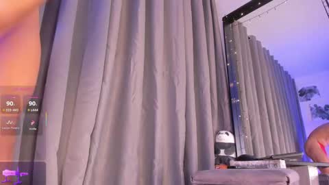 Snapshot of thiago_jones chatting on October 2, 2025, 8:27 pm SanThiago online show from October 2, 2025, 8:27 pm