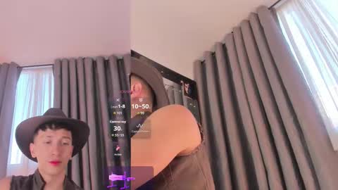 Snapshot of thiago_jones chatting on October 31, 2025, 9:49 pm SanThiago online show from October 31, 2025, 9:49 pm