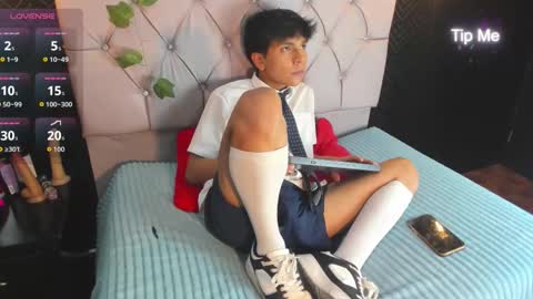 Snapshot of thiago_kozak chatting on October 8, 2025, 11:41 am thiago online show from October 8, 2025, 11:41 am