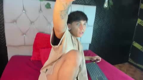 Snapshot of thiago_kozak chatting on October 17, 2025, 1:03 pm thiago online show from October 17, 2025, 1:03 pm