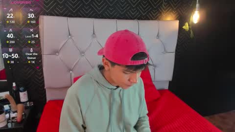 Snapshot of thiago_kozak chatting on November 1, 2025, 1:57 pm thiago online show from November 1, 2025, 1:57 pm