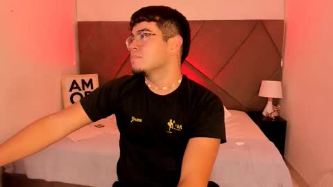 Snapshot of thiago_occonor chatting on October 14, 2025, 12:55 am thiago_occonor online show from October 14, 2025, 12:55 am