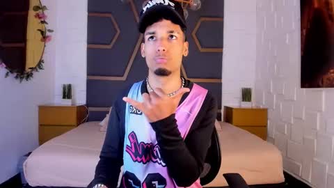 ThiagoFerreti online show from November 27, 2025, 7:38 pm