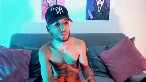 Snapshot of thiagoferreti_ chatting on July 7, 2026, 6:47 am ThiagoFerreti online show from July 7, 2026, 6:47 am
