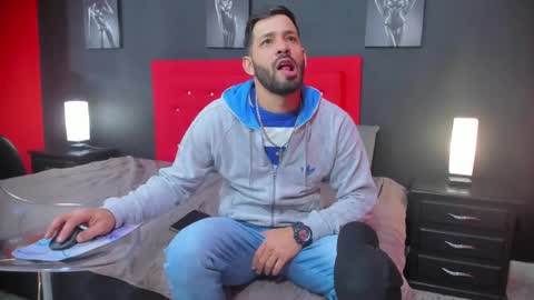 Thia Gomez online show from October 2, 2025, 12:23 pm