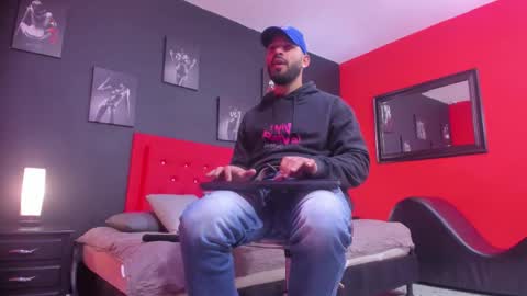 Thia Gomez online show from November 27, 2025, 12:29 pm